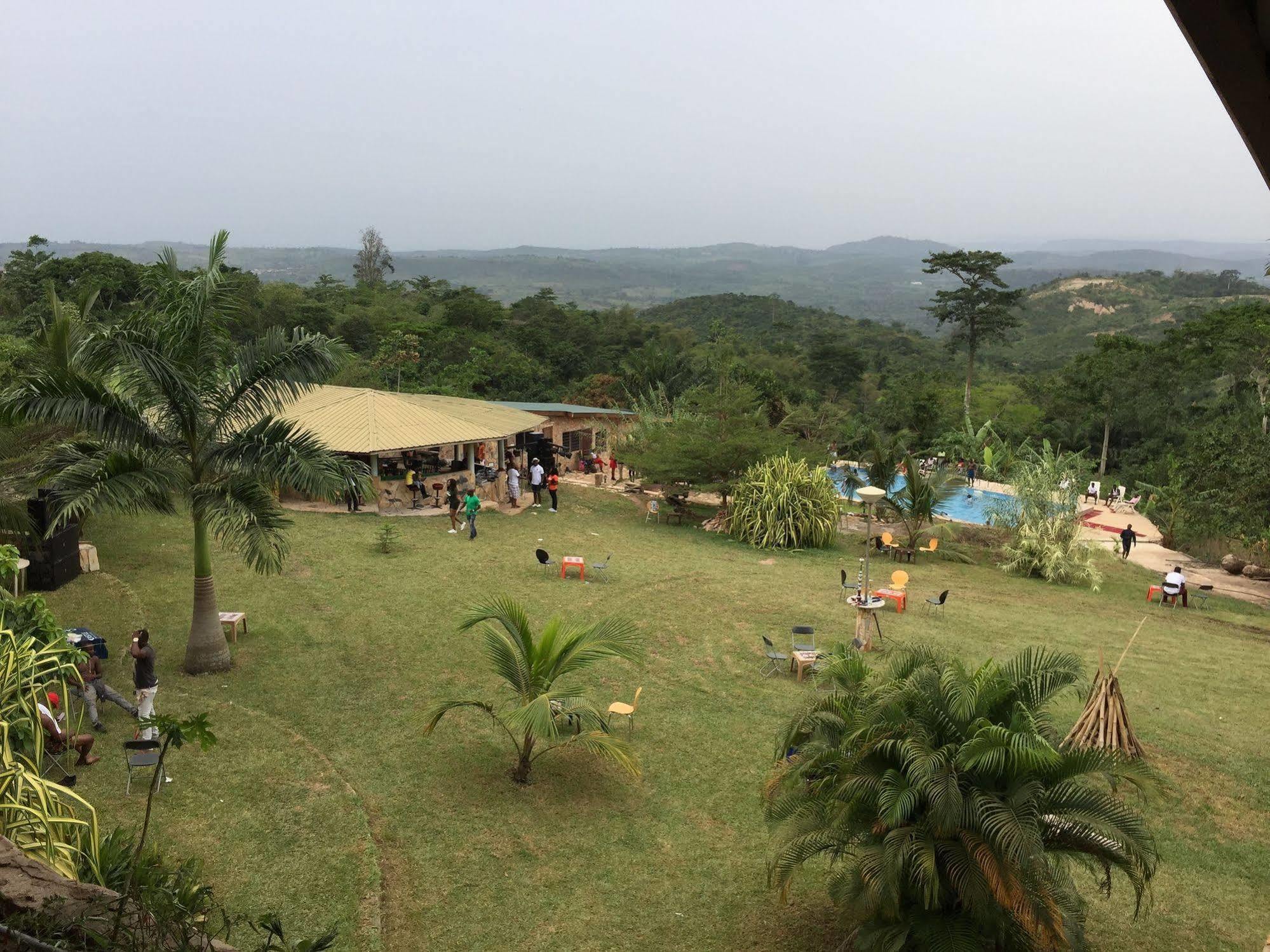 Sweet Mother Eco Resort Aburi ภายนอก รูปภาพ